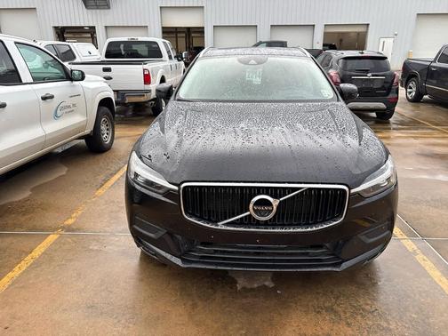 2021 Volvo XC60 T5 Momentum