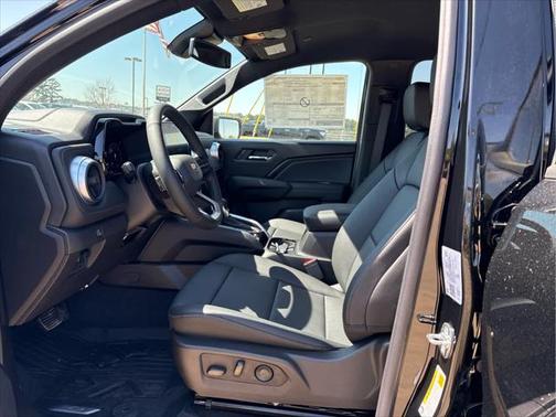 2025 Chevrolet Colorado LT