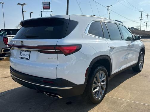 2025 Buick Enclave Preferred FWD