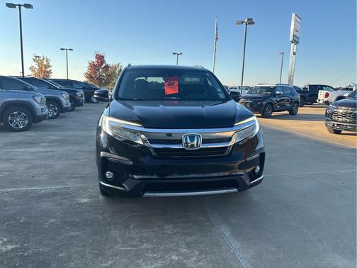 2019 Honda Pilot Touring 8-Passenger