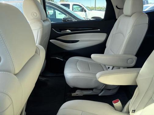 2023 Buick Enclave Essence FWD