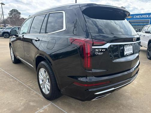 2023 Cadillac XT6 Luxury FWD