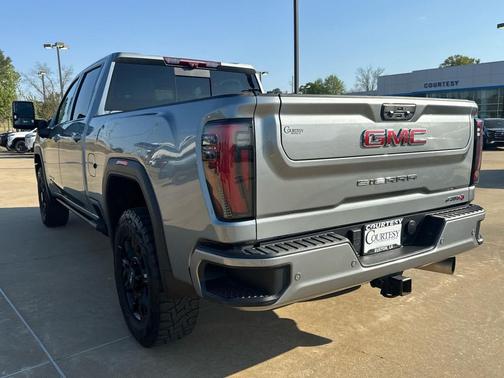 2024 GMC Sierra 2500 AT4