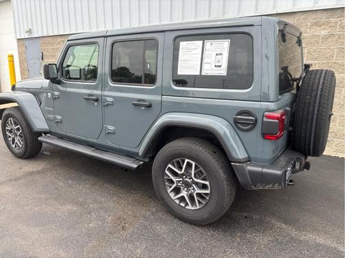 2024 Jeep Wrangler Sahara