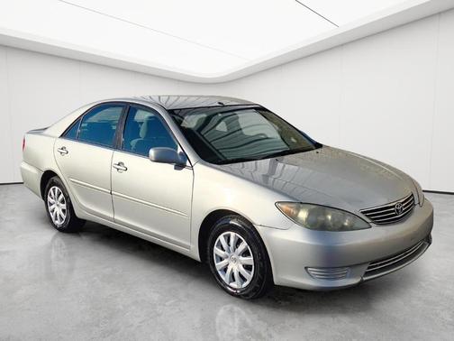 Lunar Mist Metallic 2006 Toyota Camry LE