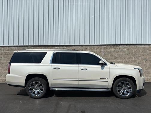 White Diamond Tri-Coat 2015 GMC Yukon XL Denali