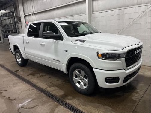 Bright White Clearcoat 2026 RAM 1500 Big Horn