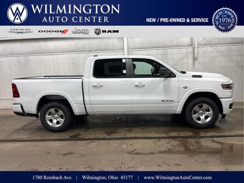 Bright White Clearcoat 2026 RAM 1500 Big Horn