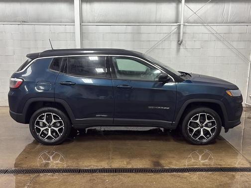 Fathom Blue Pearlcoat 2026 Jeep Compass Limited