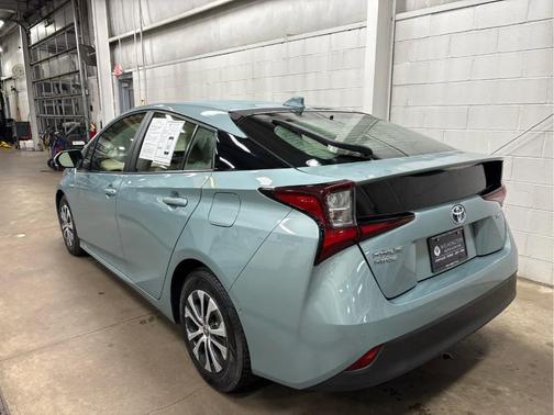 2021 Toyota Prius LE