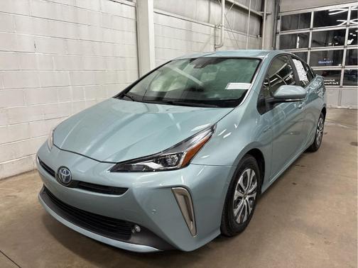 2021 Toyota Prius LE