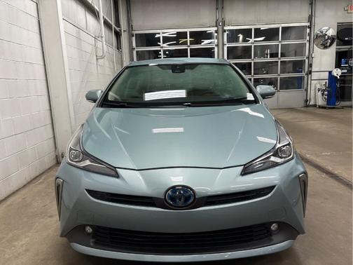 2021 Toyota Prius LE