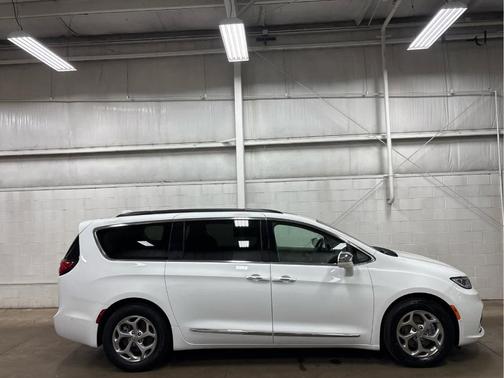 2022 Chrysler Pacifica Limited