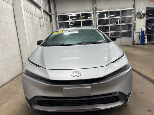 2024 Toyota Prius XLE