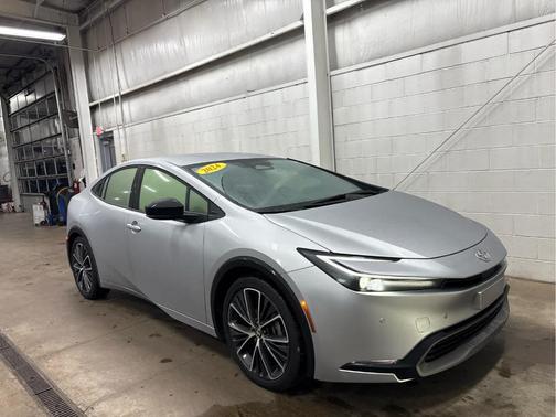 2024 Toyota Prius XLE