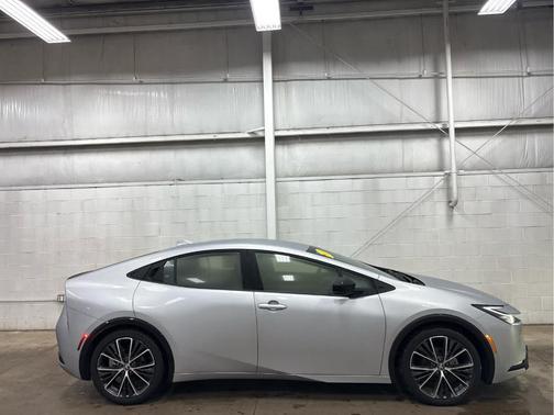 2024 Toyota Prius XLE