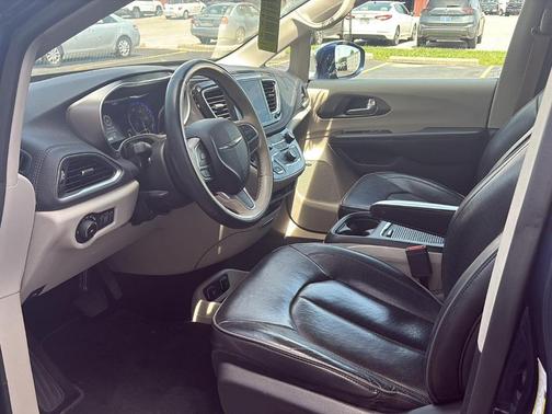 Jazz Blue Pearlcoat 2018 Chrysler Pacifica Limited