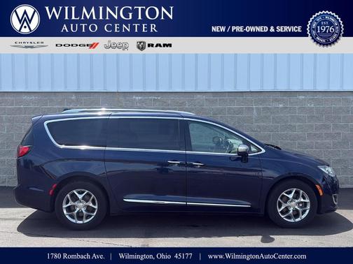 Jazz Blue Pearlcoat 2018 Chrysler Pacifica Limited
