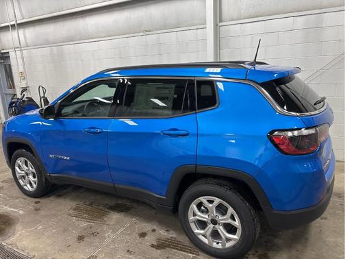 2025 Jeep Compass Latitude
