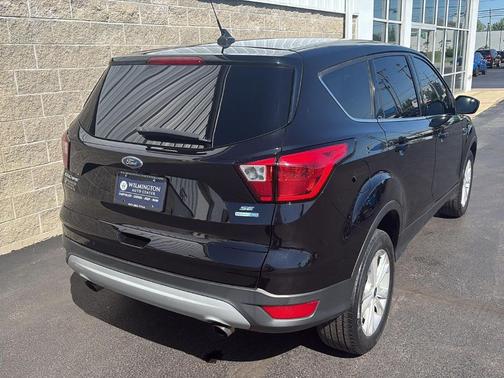 Agate Black 2019 Ford Escape SE