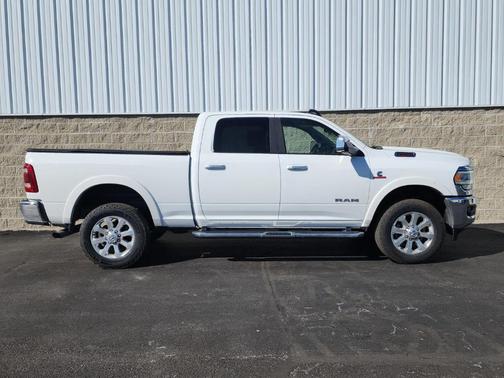 Bright White Clearcoat 2020 RAM 2500 Laramie