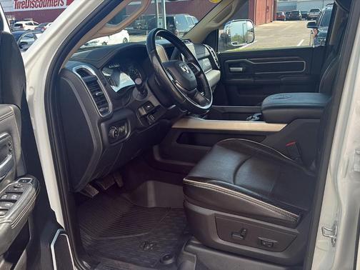 Bright White Clearcoat 2020 RAM 2500 Laramie