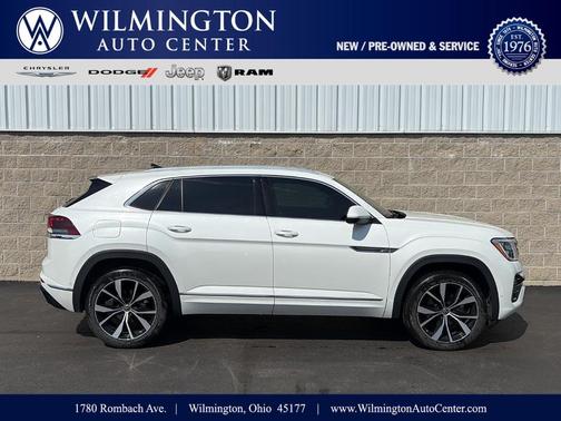 Opal White Pearl Effect 2024 Volkswagen Atlas Cross Sport 2.0T SEL Premium R-Line