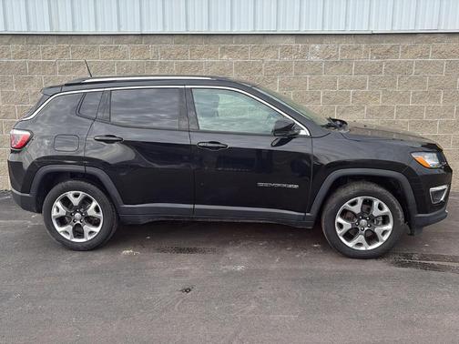 Diamond Black 2019 Jeep Compass Limited