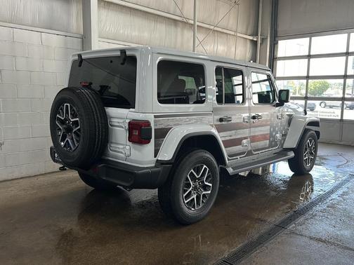 Bright White Clearcoat 2026 Jeep Wrangler Sahara