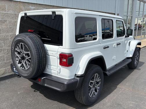 Bright White Clearcoat 2026 Jeep Wrangler Sahara