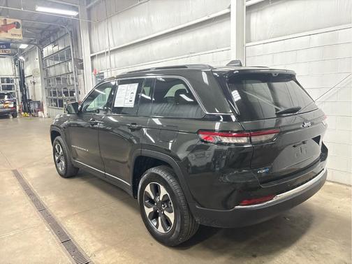 2023 Jeep Grand Cherokee 4xe Base