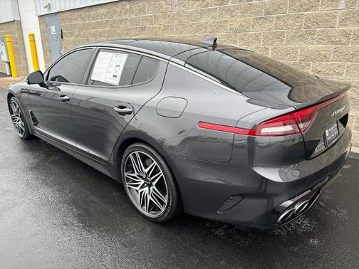 2023 Kia Stinger GT2