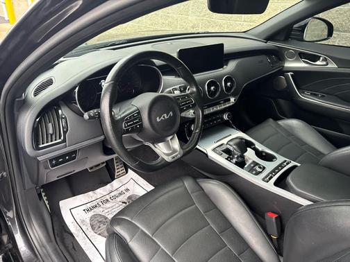 2023 Kia Stinger GT2