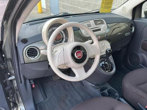 Verde Oliva 2014 FIAT 500 Pop