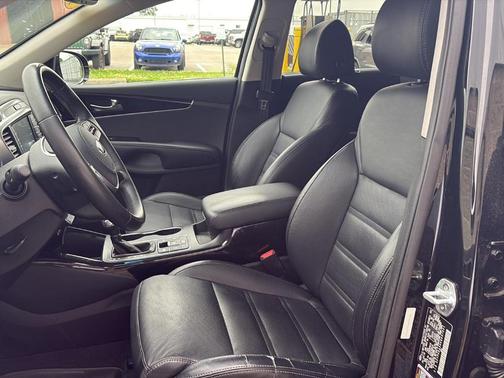 Ebony Black 2019 Kia Sorento SX