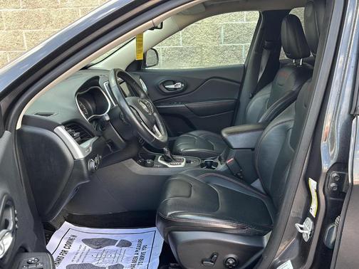 Granite Crystal Clearcoat Metallic 2015 Jeep Cherokee Trailhawk