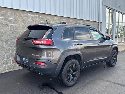 Granite Crystal Clearcoat Metallic 2015 Jeep Cherokee Trailhawk