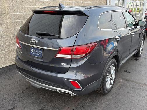 2017 Hyundai SANTA FE SE