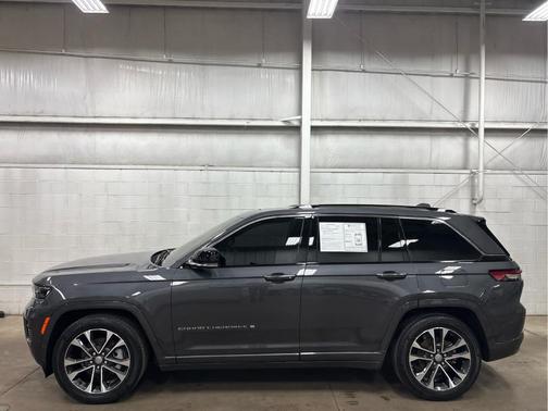 2022 Jeep Grand Cherokee Overland