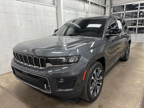 2022 Jeep Grand Cherokee Overland