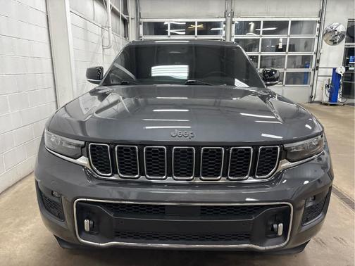 2022 Jeep Grand Cherokee Overland