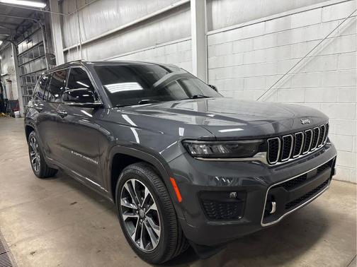 2022 Jeep Grand Cherokee Overland
