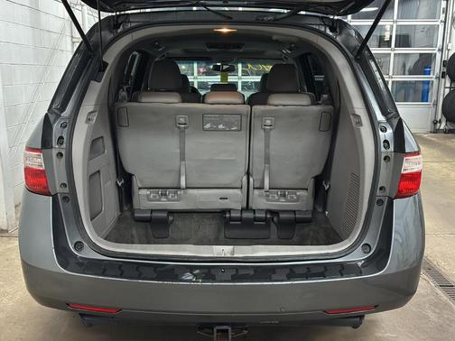 Polished Metal Metallic 2012 Honda Odyssey EX-L