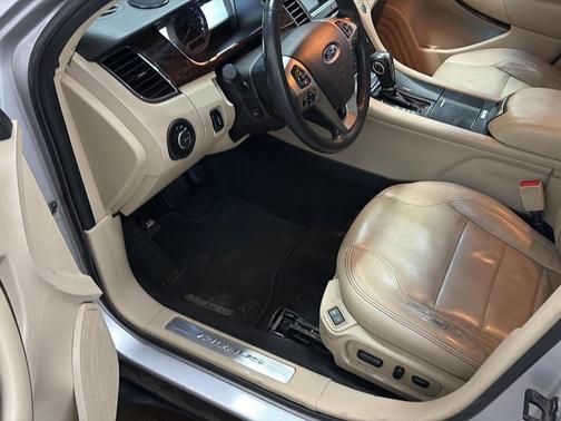 Ingot Silver 2019 Ford Taurus Limited