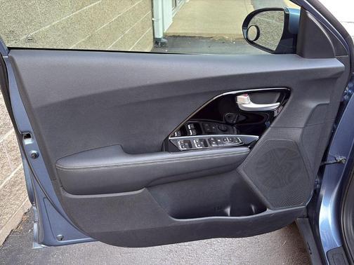 Horizon Blue 2020 Kia Niro Plug-In Hybrid EX