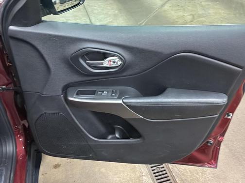 Velvet Red Pearlcoat 2020 Jeep Cherokee Limited