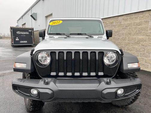 Photo 3 of 37 of 2022 Jeep Wrangler Unlimited Sport