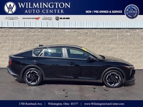 Aurora Black Pearl 2025 Kia K4 EX