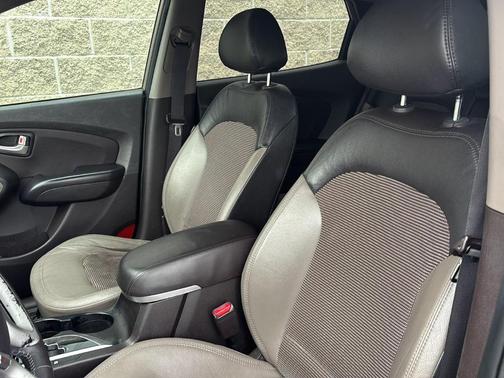 Chai Bronze 2013 Hyundai TUCSON GLS