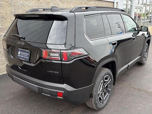 Diamond Black 2026 Jeep Cherokee LAREDO/LIMITED